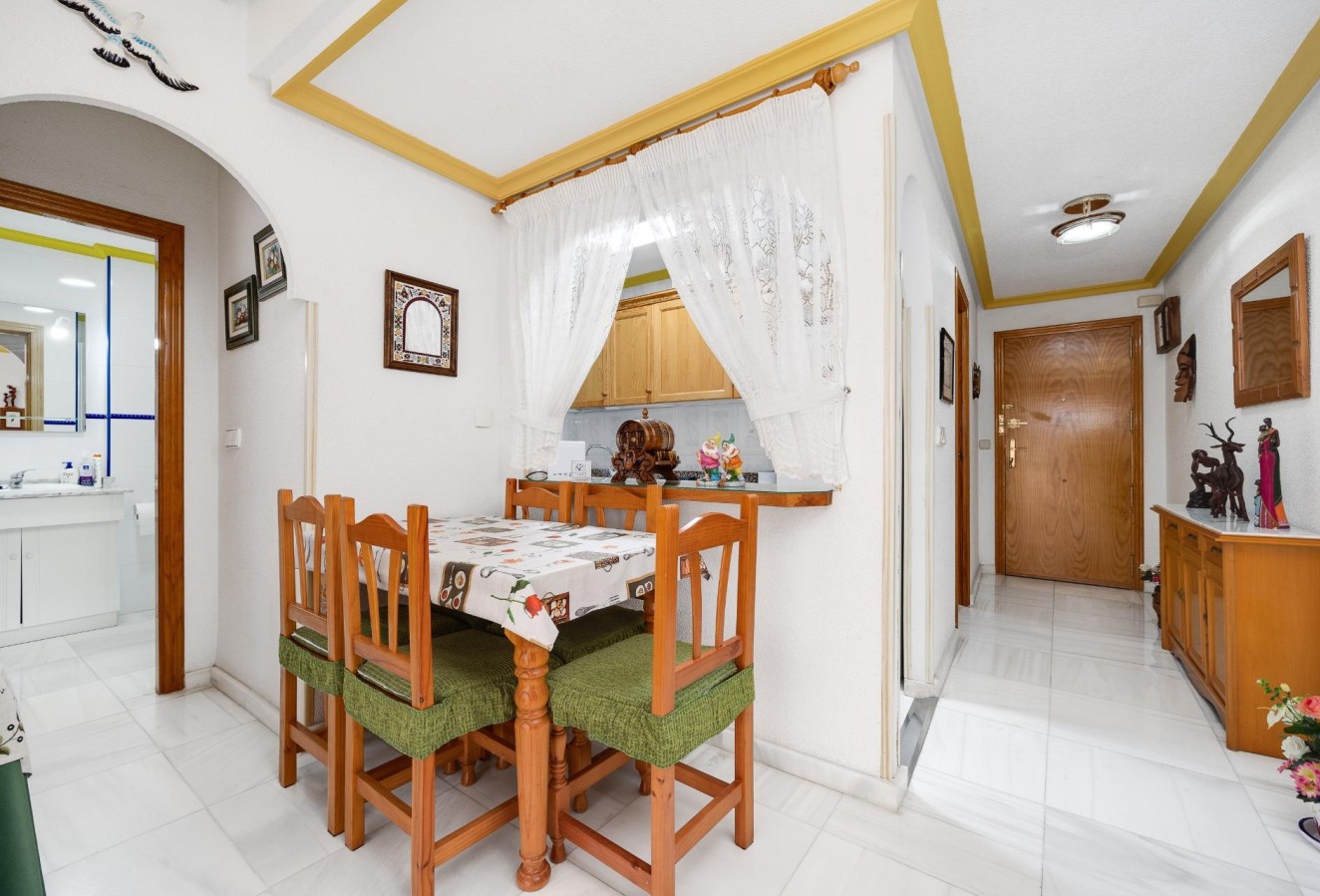 Återförsäljning - Lägenhet / lägenhet - Torrevieja - Habaneras