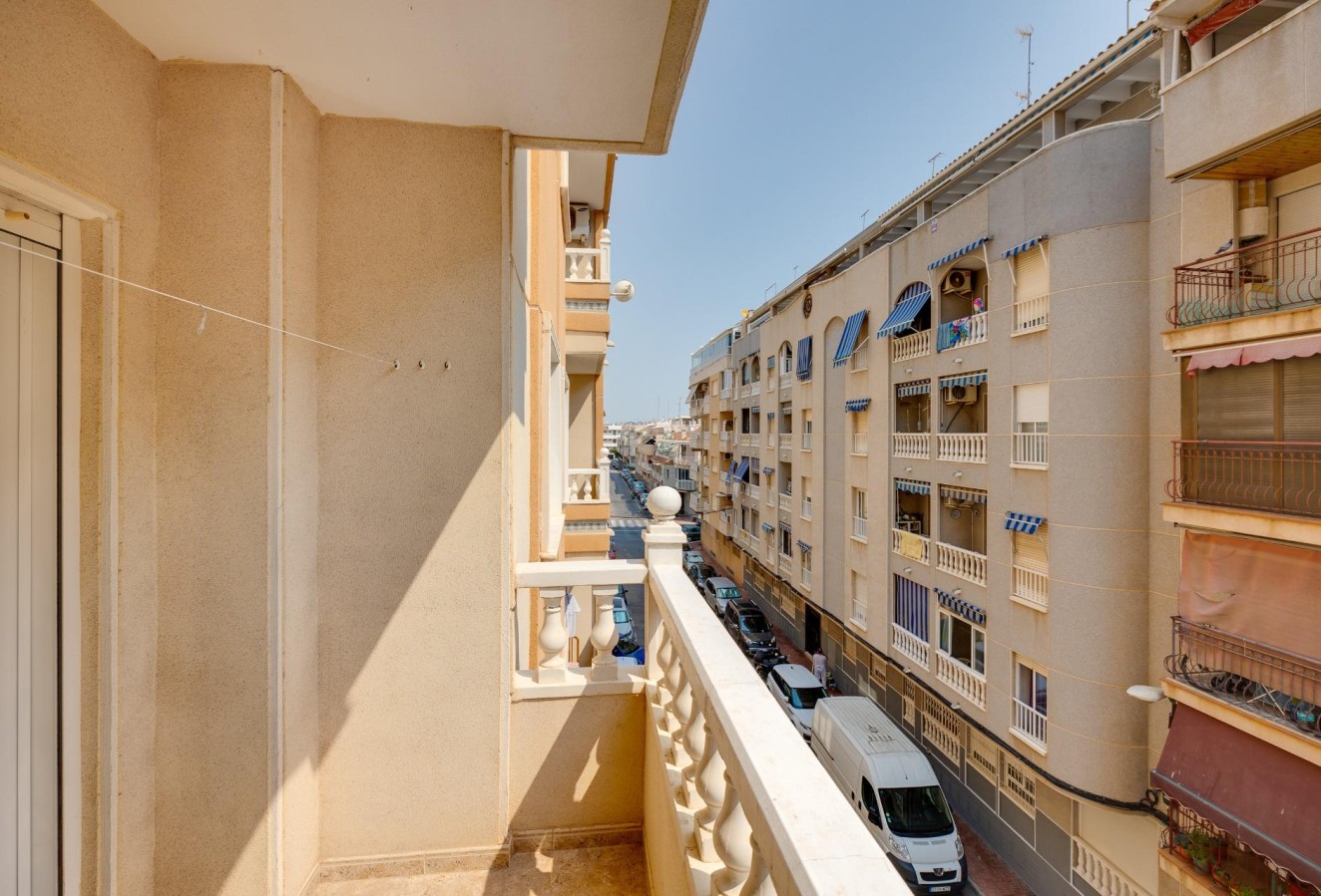 Återförsäljning - Lägenhet / lägenhet - Torrevieja - Habaneras