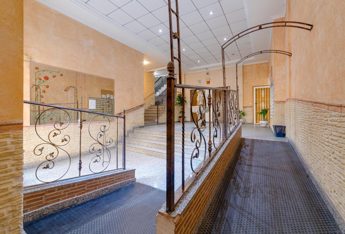 Återförsäljning - Lägenhet / lägenhet - Torrevieja - Habaneras