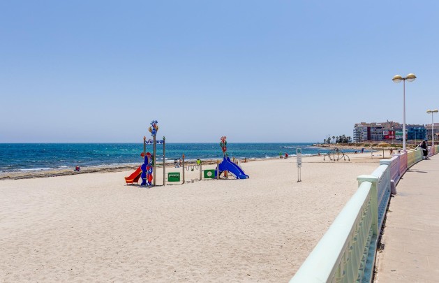 Återförsäljning - Lägenhet / lägenhet - Torrevieja - Playa de los locos