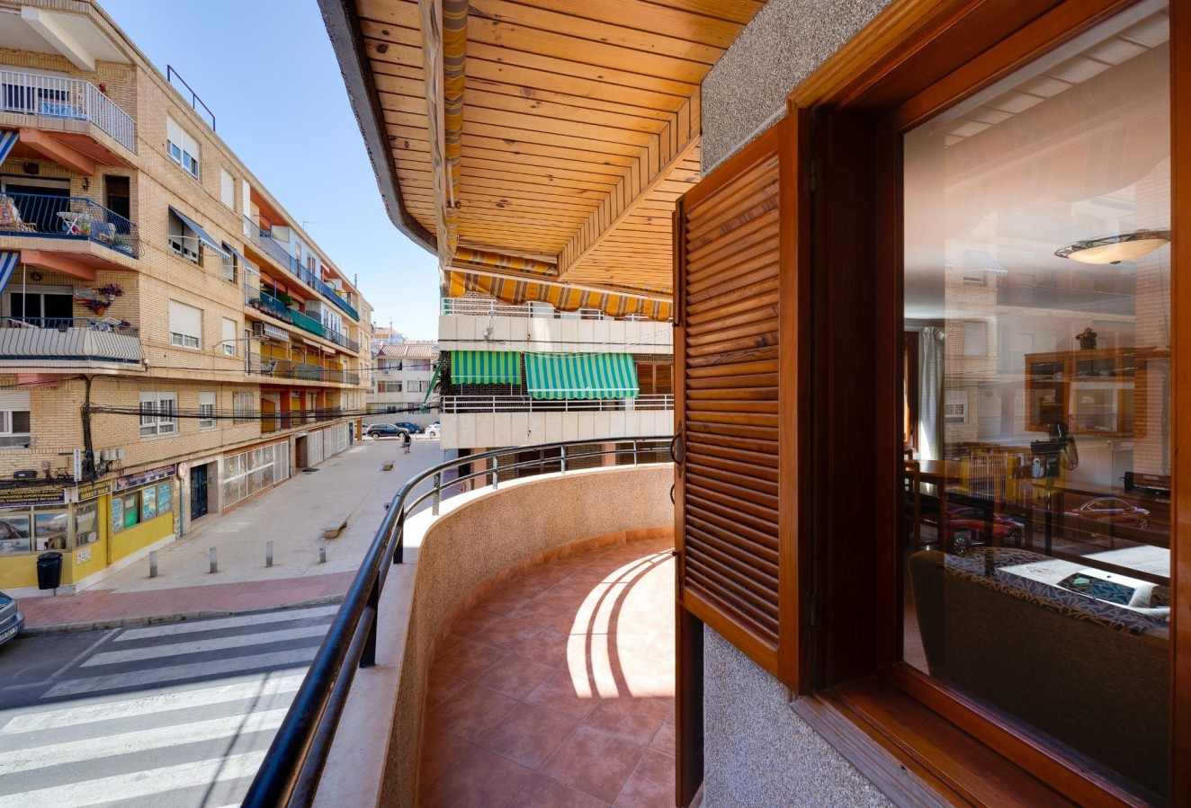 Återförsäljning - Lägenhet / lägenhet - Torrevieja - Acequion