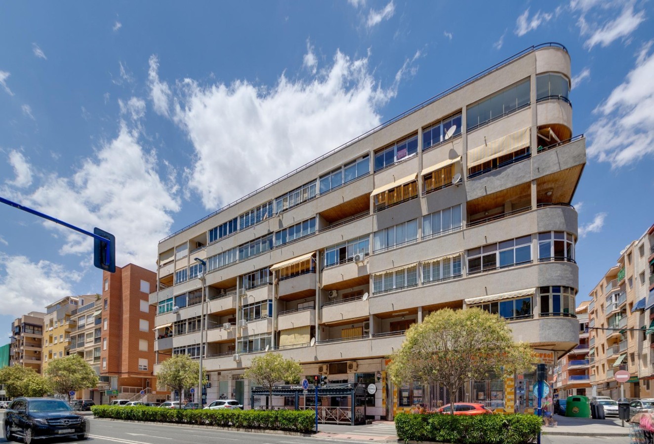 Återförsäljning - Lägenhet / lägenhet - Torrevieja - Acequion