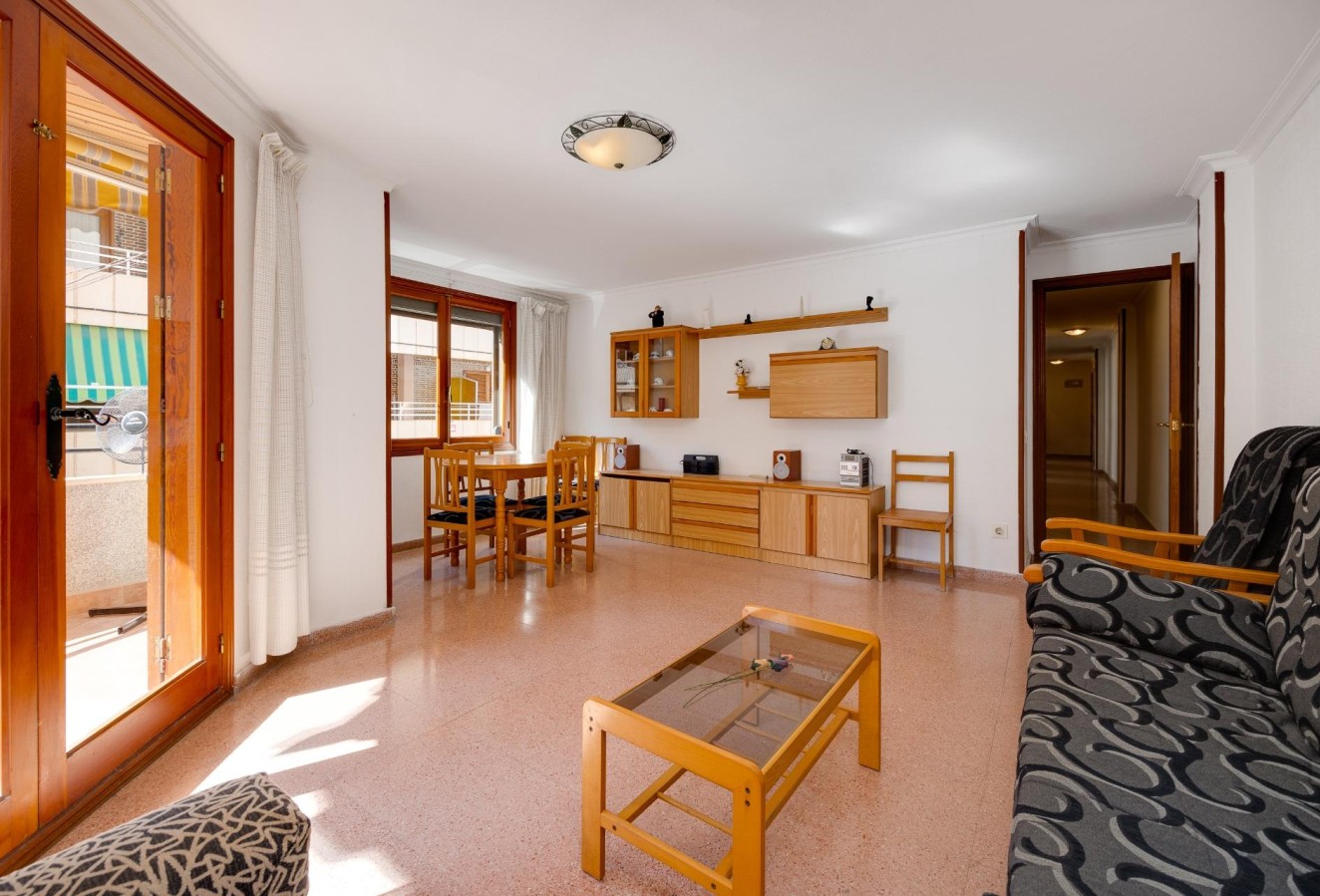 Återförsäljning - Lägenhet / lägenhet - Torrevieja - Acequion