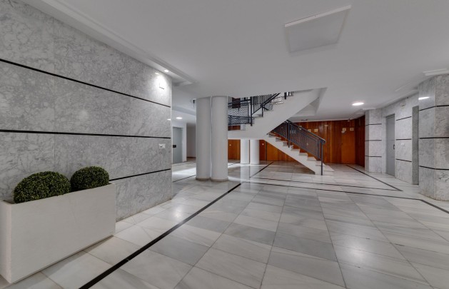 Återförsäljning - Lägenhet / lägenhet - Torrevieja - Acequion