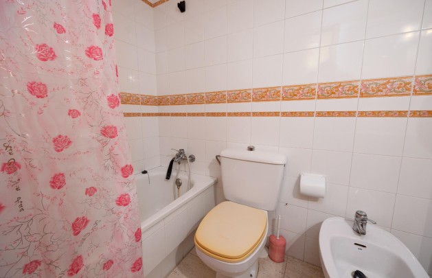 Resale - Apartment / flat - Torrevieja - Habaneras