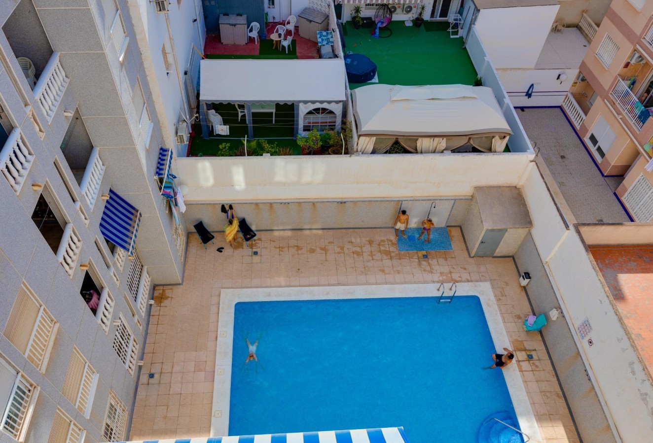 Resale - Apartment / flat - Torrevieja - Habaneras