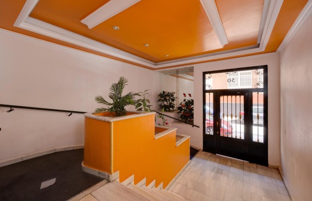 Resale - Apartment / flat - Torrevieja - Habaneras