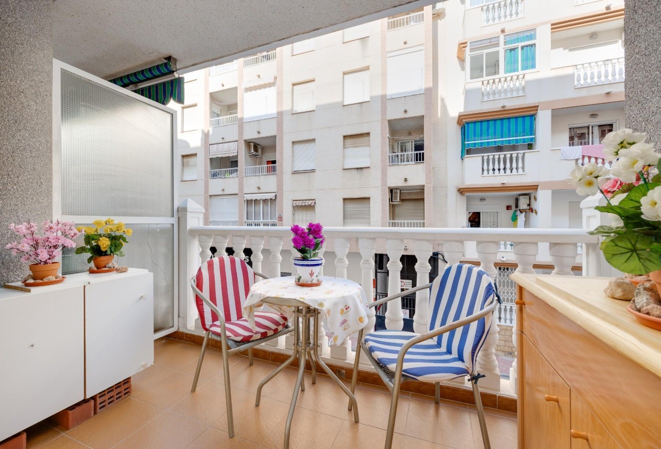 Resale - Apartment / flat - Torrevieja - Habaneras