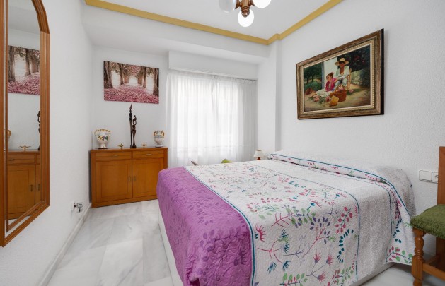 Resale - Apartment / flat - Torrevieja - Habaneras