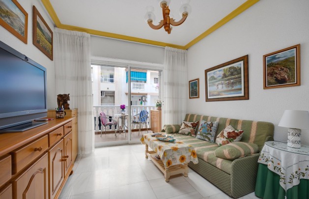 Resale - Apartment / flat - Torrevieja - Habaneras