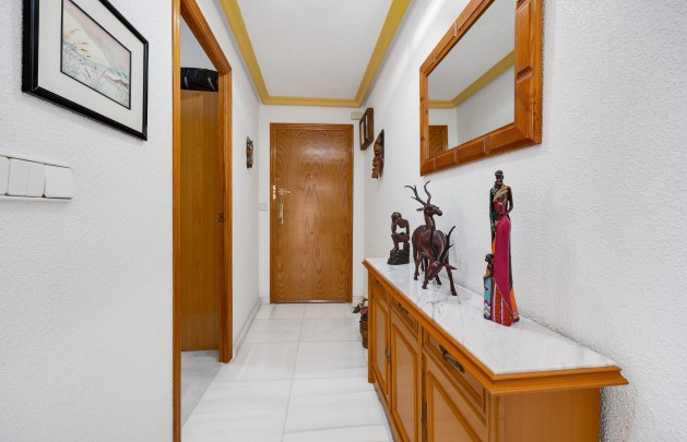 Resale - Apartment / flat - Torrevieja - Habaneras