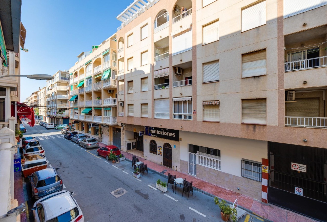 Resale - Apartment / flat - Torrevieja - Habaneras