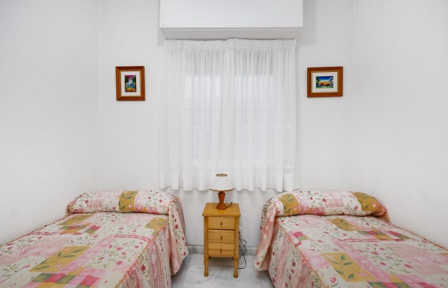 Resale - Apartment / flat - Torrevieja - Habaneras