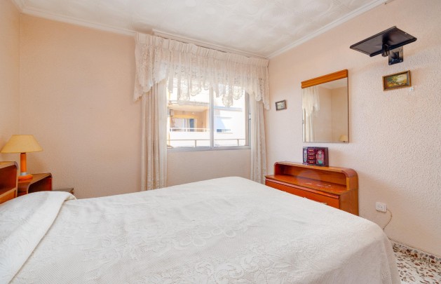 Resale - Apartment / flat - Torrevieja - Habaneras