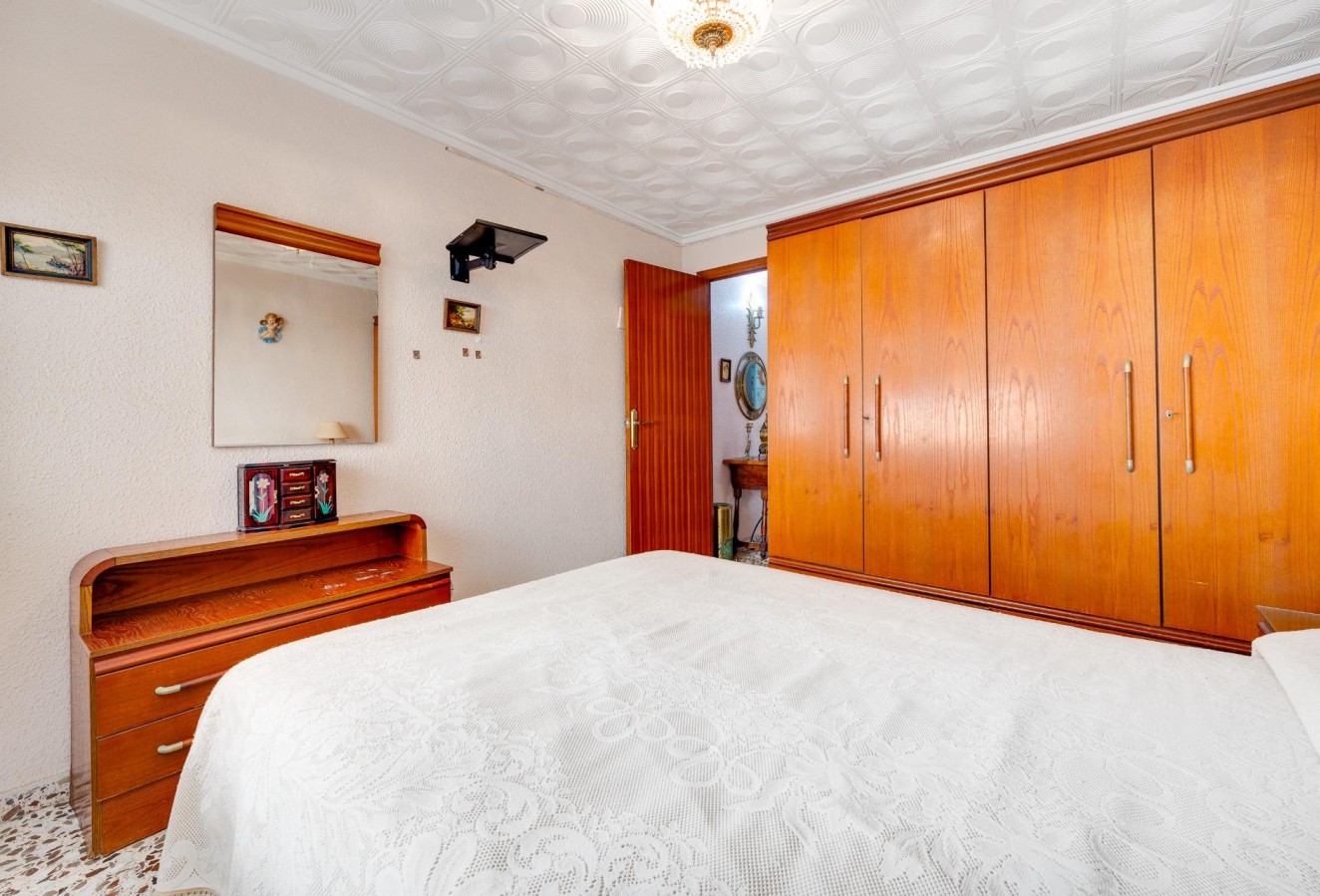 Resale - Apartment / flat - Torrevieja - Habaneras