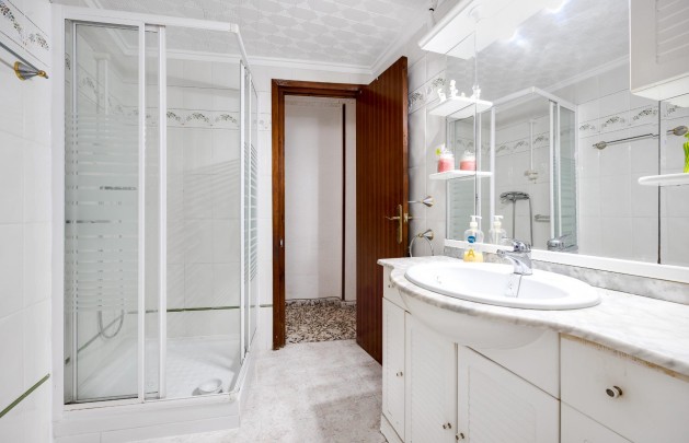 Resale - Apartment / flat - Torrevieja - Habaneras