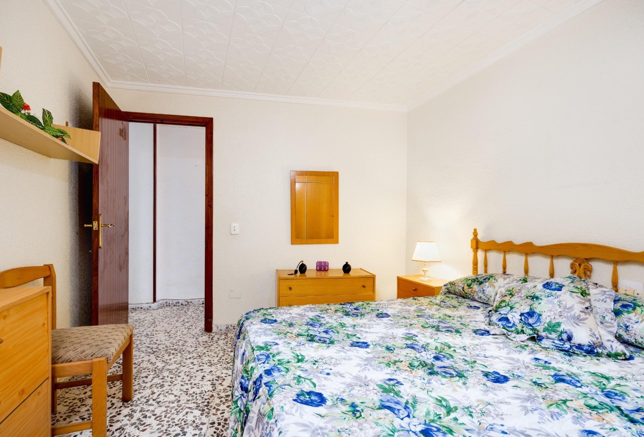 Resale - Apartment / flat - Torrevieja - Habaneras