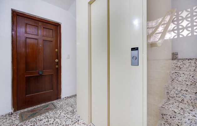 Resale - Apartment / flat - Torrevieja - Habaneras