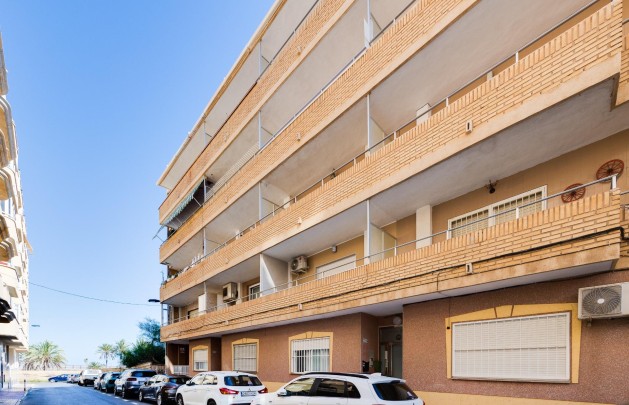 Resale - Apartment / flat - Torrevieja - Habaneras