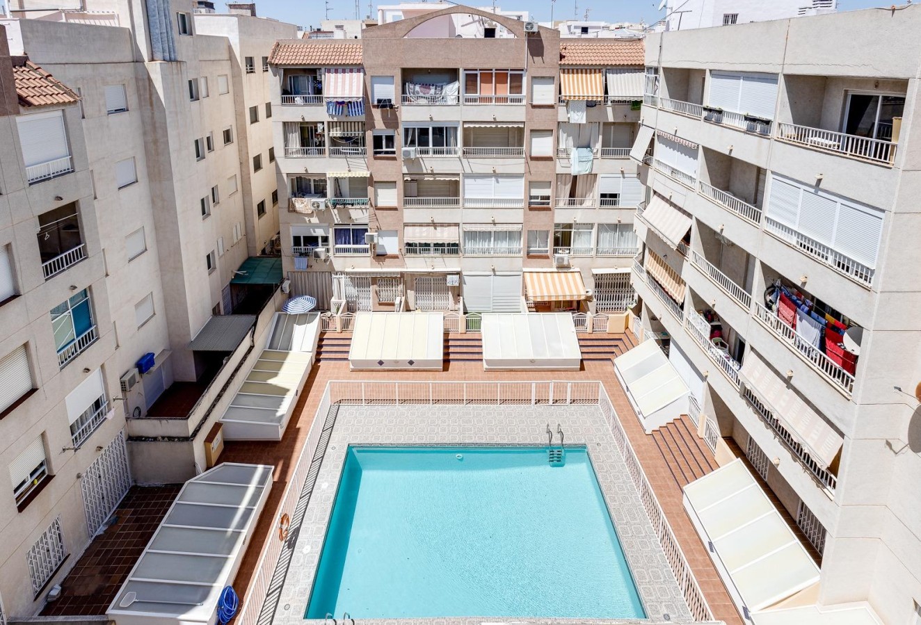 Resale - Apartment / flat - Torrevieja - Playa de los locos