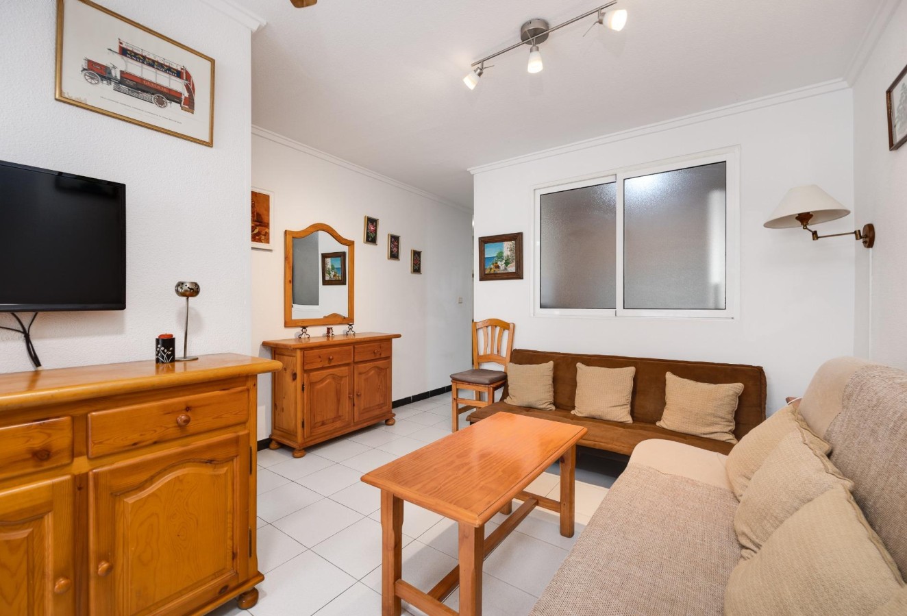 Resale - Apartment / flat - Torrevieja - Playa de los locos