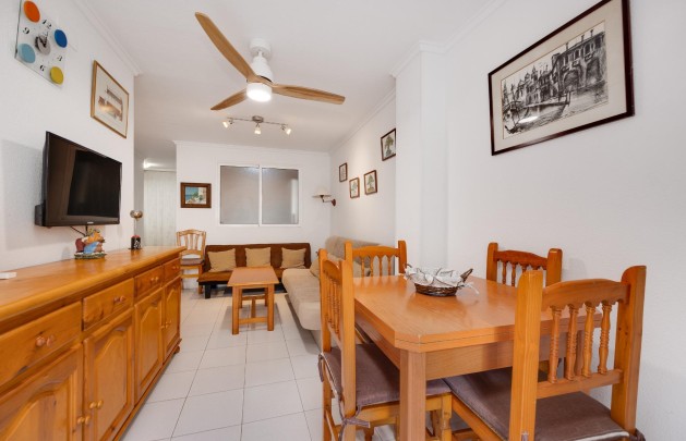 Resale - Apartment / flat - Torrevieja - Playa de los locos