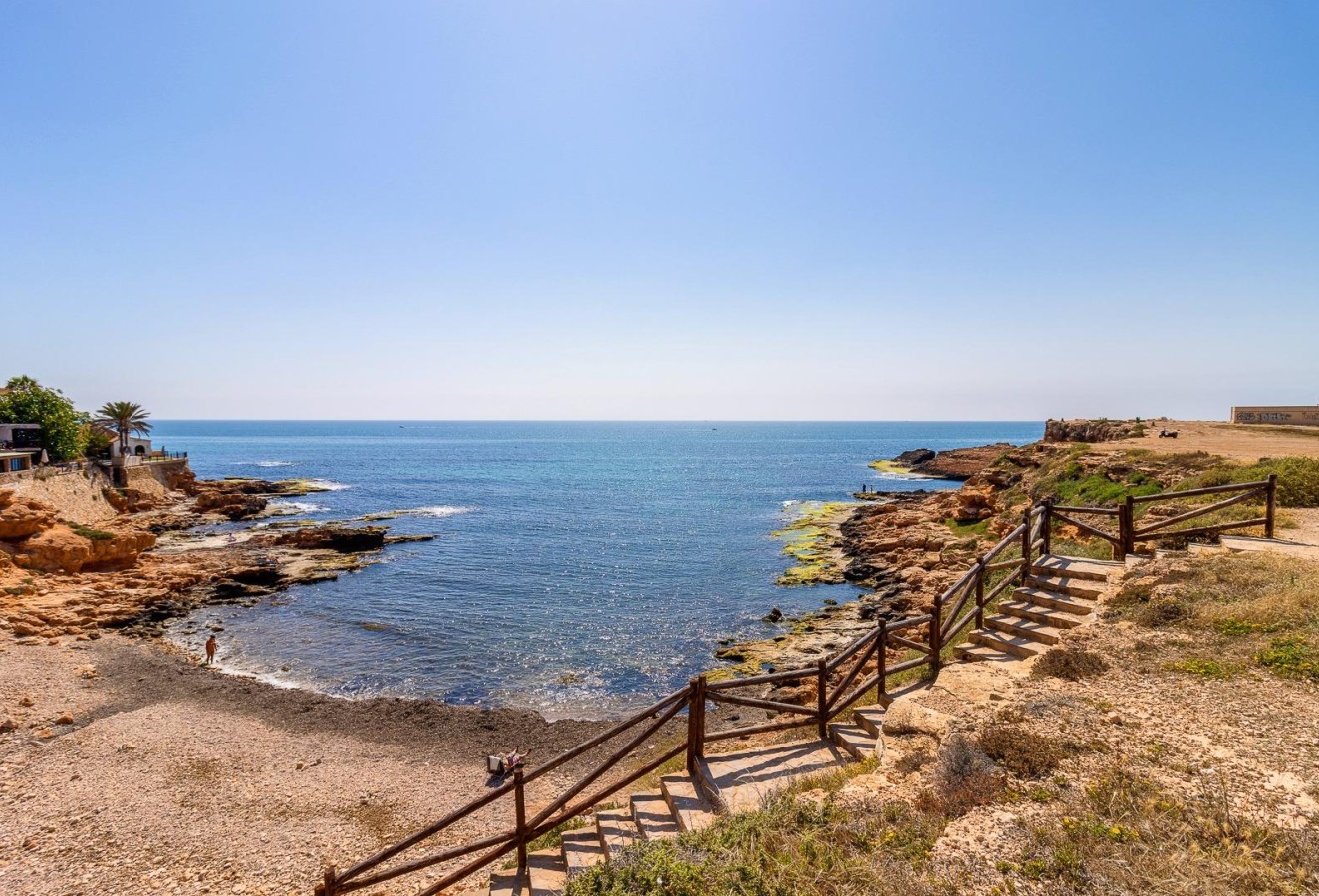 Resale - Apartment / flat - Torrevieja - Playa de los locos