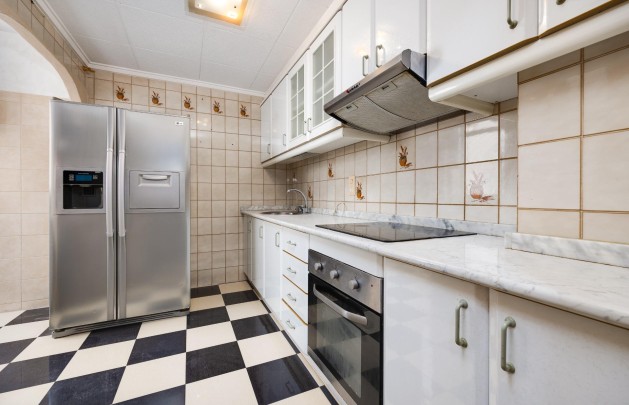 Resale - Apartment / flat - Torrevieja - Acequion