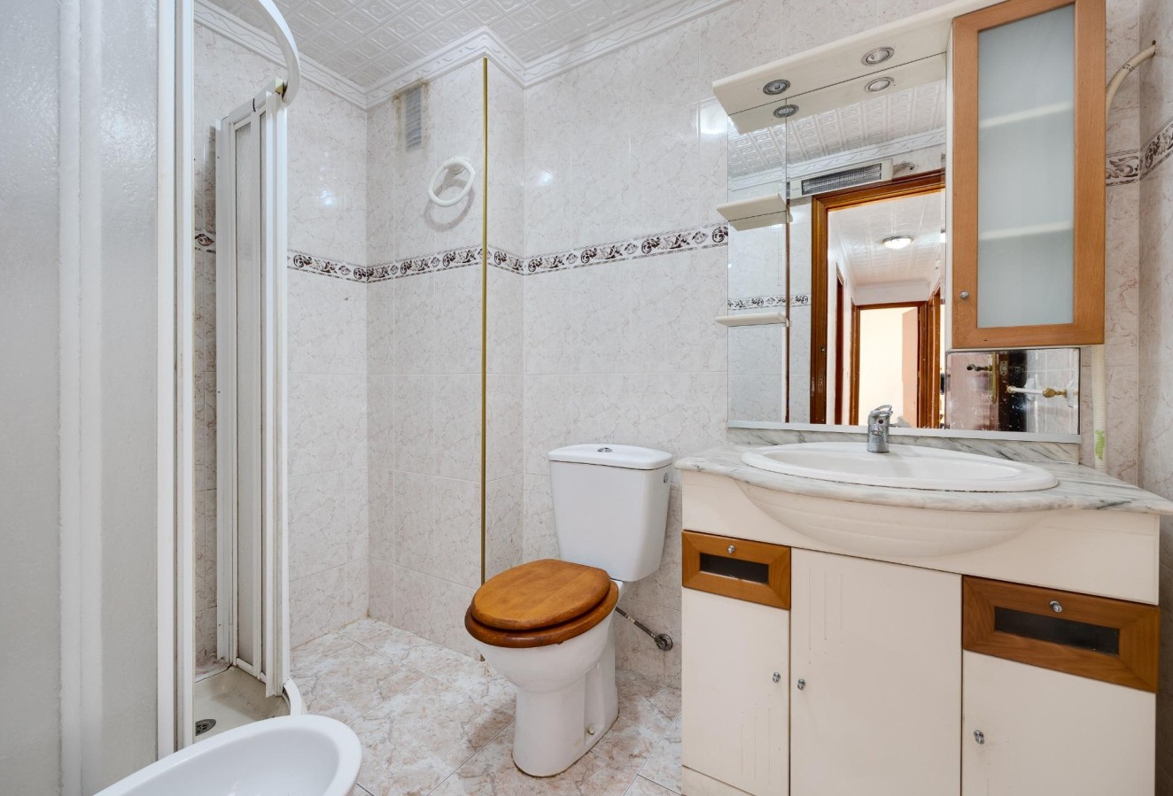 Resale - Apartment / flat - Torrevieja - Acequion