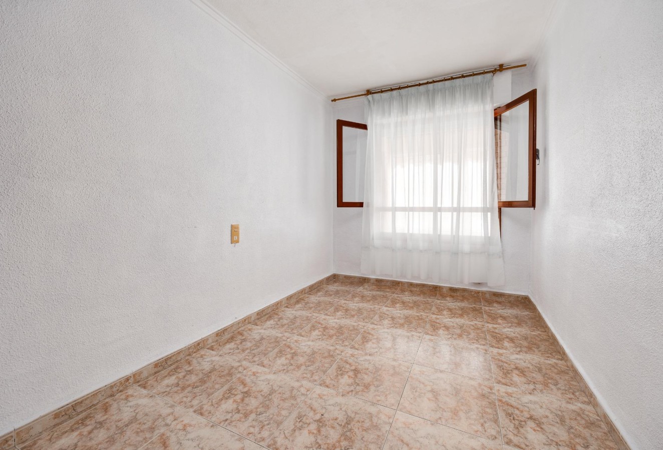 Resale - Apartment / flat - Torrevieja - Acequion