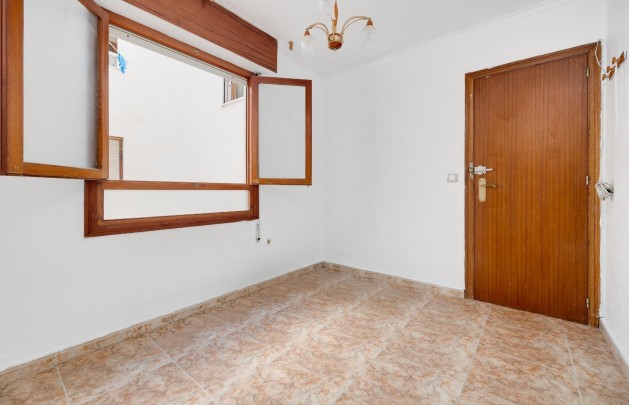 Resale - Apartment / flat - Torrevieja - Acequion
