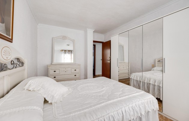 Resale - Apartment / flat - Torrevieja - Acequion