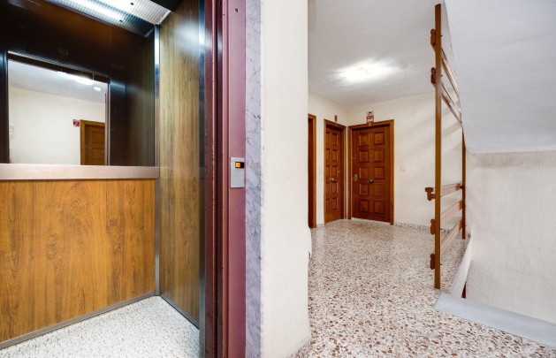 Resale - Apartment / flat - Torrevieja - Acequion