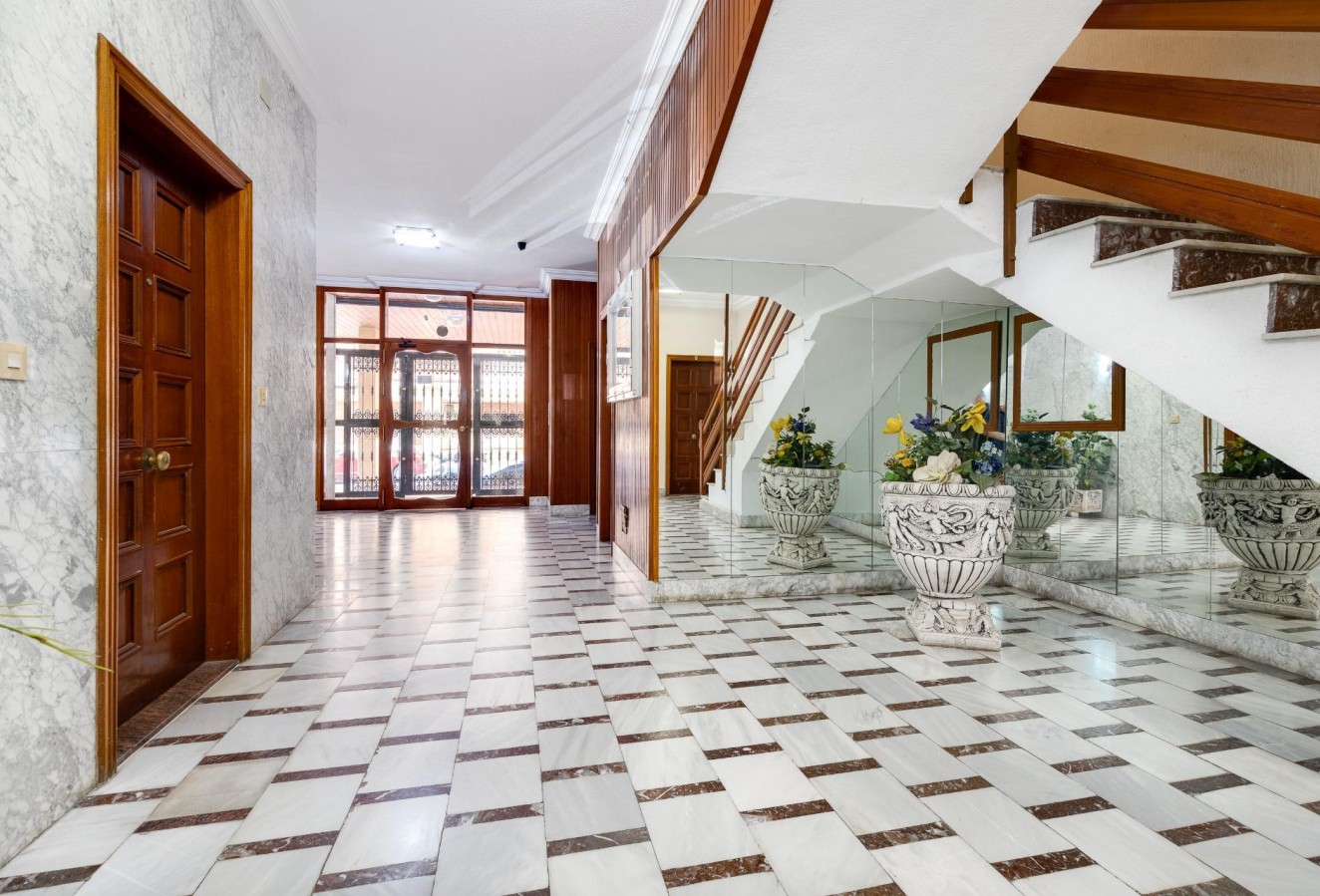 Resale - Apartment / flat - Torrevieja - Acequion