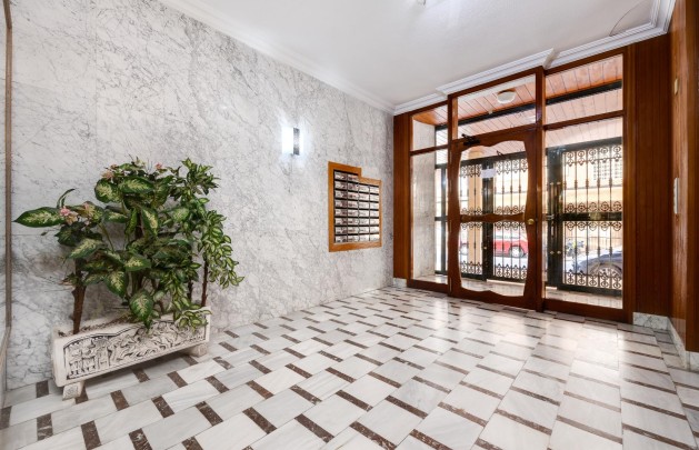 Resale - Apartment / flat - Torrevieja - Acequion