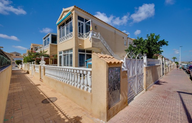 Resale - Villa - Torrevieja - El molino