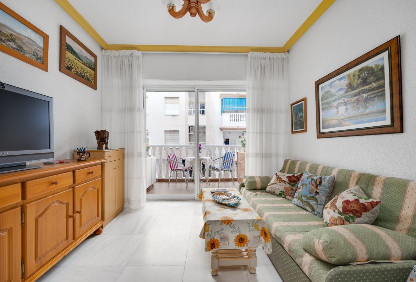 Resale - Apartment / flat - Torrevieja - Habaneras