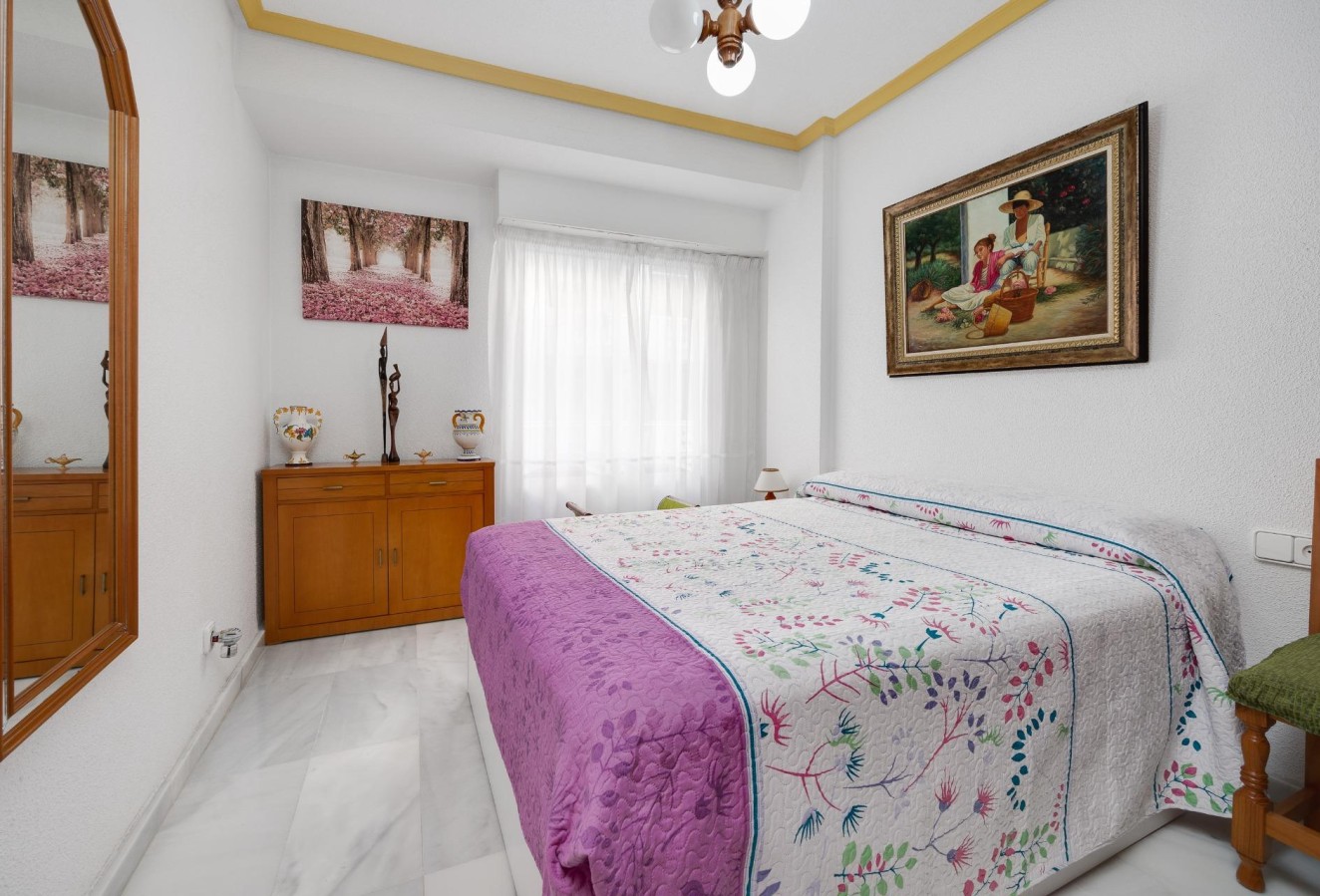 Resale - Apartment / flat - Torrevieja - Habaneras