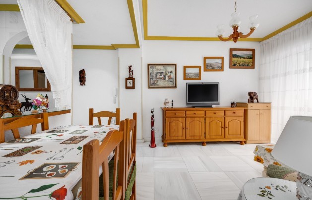 Resale - Apartment / flat - Torrevieja - Habaneras