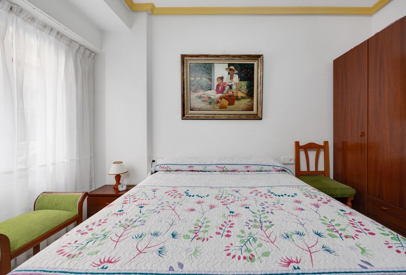 Resale - Apartment / flat - Torrevieja - Habaneras