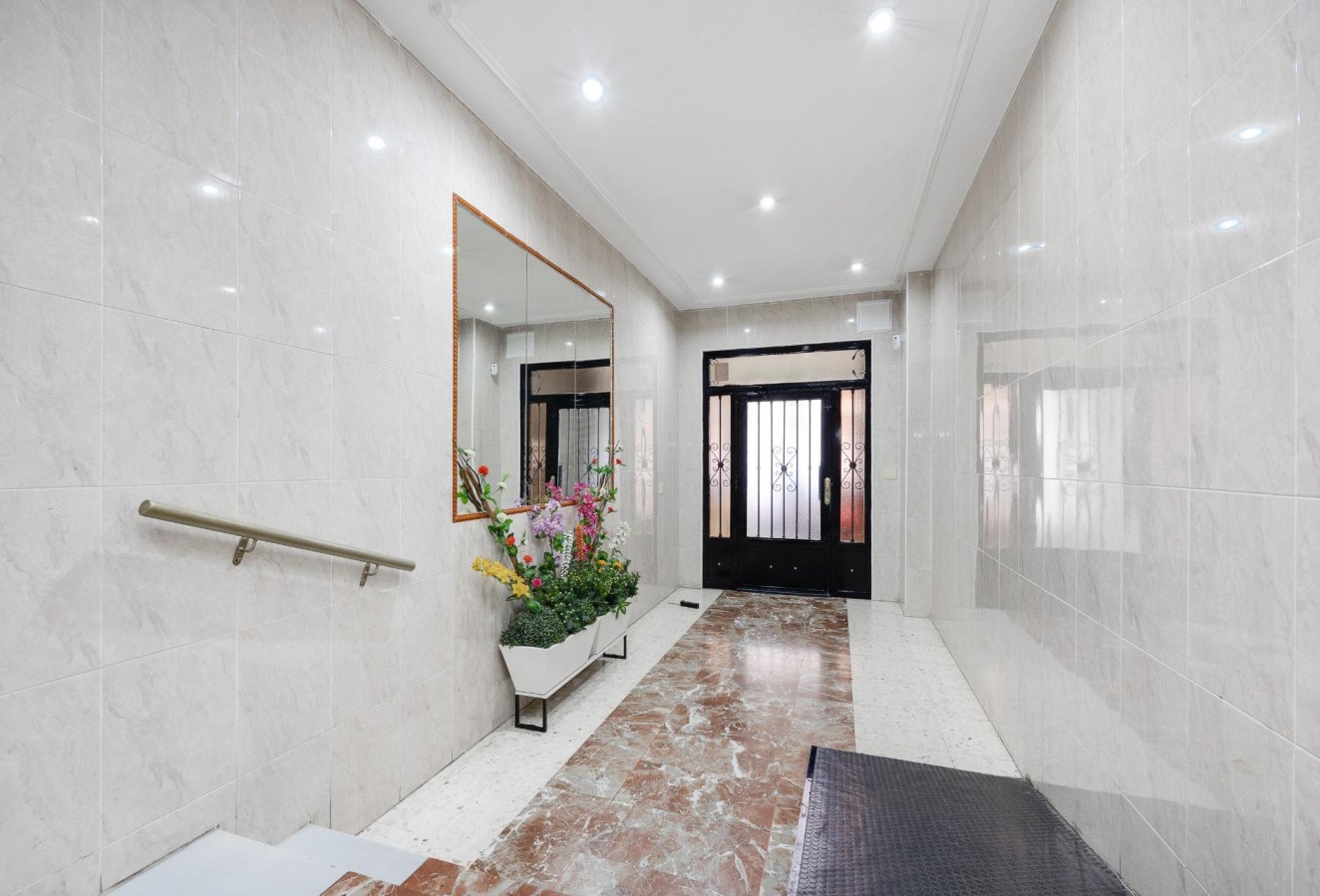 Resale - Apartment / flat - Torrevieja - Habaneras