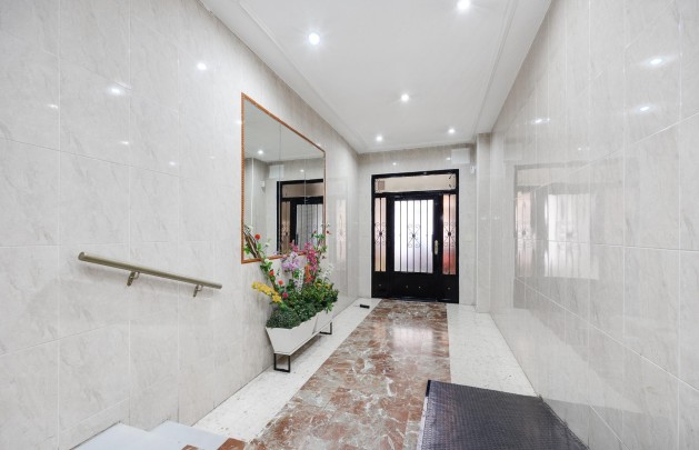 Resale - Apartment / flat - Torrevieja - Habaneras