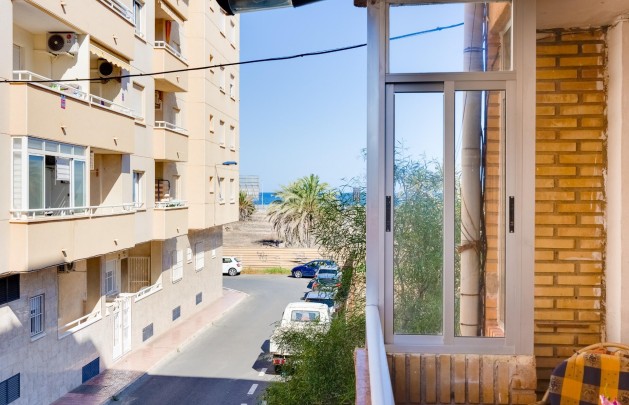Resale - Apartment / flat - Torrevieja - Habaneras
