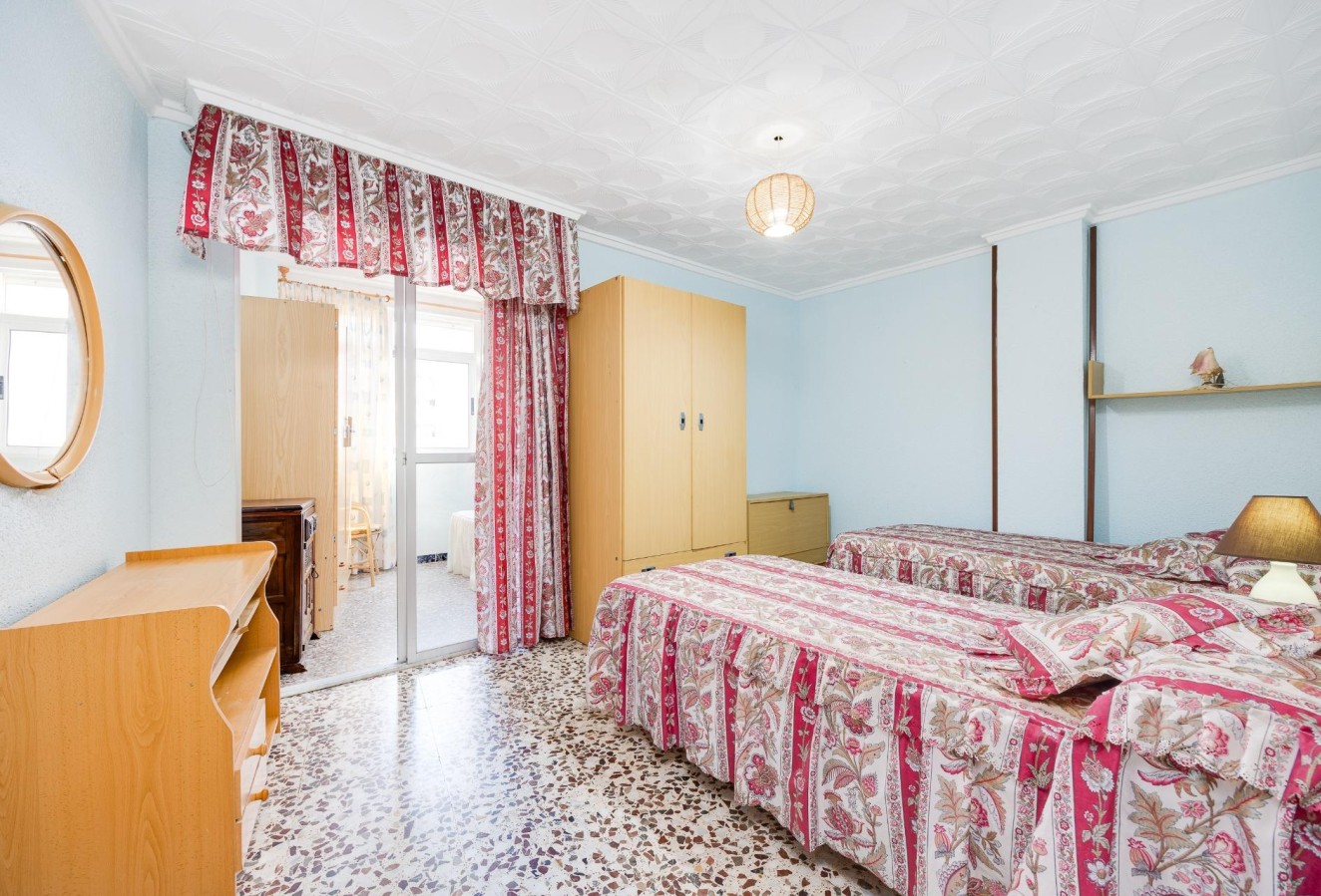 Resale - Apartment / flat - Torrevieja - Habaneras