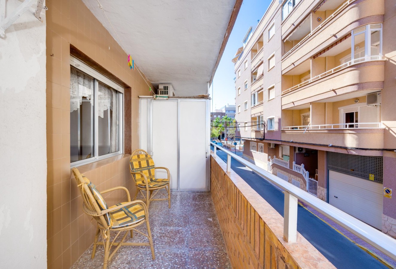Resale - Apartment / flat - Torrevieja - Habaneras