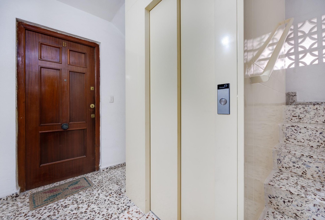 Resale - Apartment / flat - Torrevieja - Habaneras