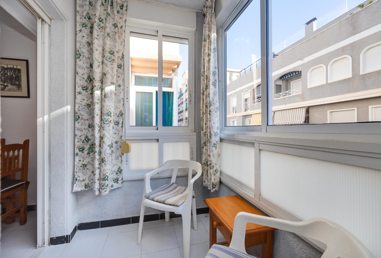 Resale - Apartment / flat - Torrevieja - Playa de los locos