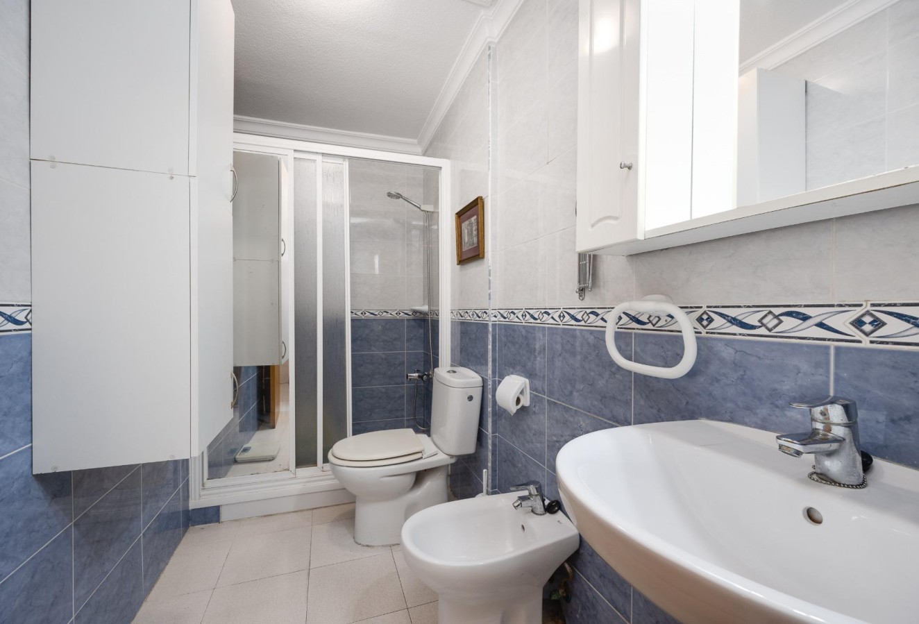 Resale - Apartment / flat - Torrevieja - Playa de los locos