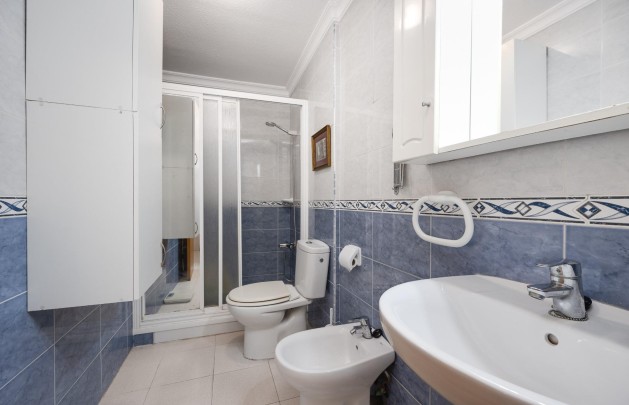 Resale - Apartment / flat - Torrevieja - Playa de los locos