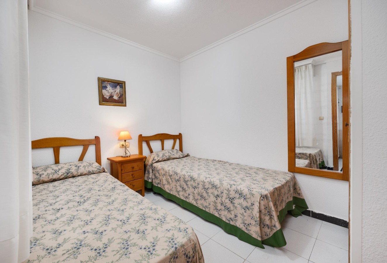 Resale - Apartment / flat - Torrevieja - Playa de los locos